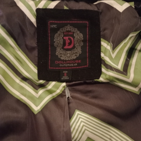 Dollhouse jacket - Picture 2 of 2